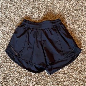 Lululemon Hotty Hot Short